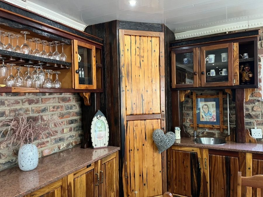 6 Bedroom Property for Sale in Bainsvlei Free State